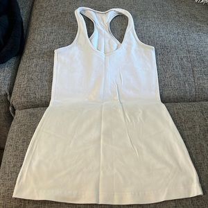 Lululemon size 4